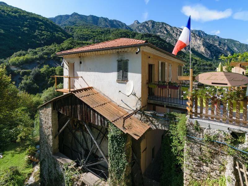 vente St jean la riviere Ancien Moulin sur terrain de 2941m²